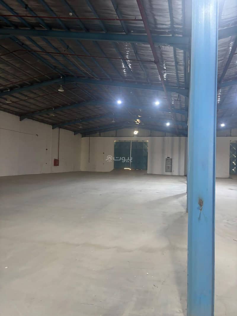 Large warehouse for rent Large warehouse for rent