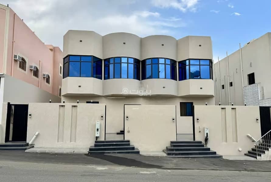 Villa For Sale in Al Qurayyat, Taif Villa For Sale in Al Qurayyat, Taif