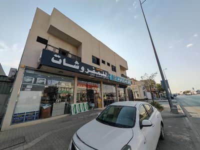 10+ Beds Residential Building for Rent in East Riyadh, Riyadh - Residential building for rent in Al-Rawda neighborhood, Riyadh