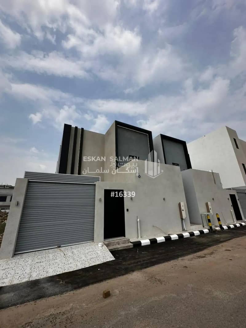 Villa For Sale in Al Khalidiyyah, Abu Arish Villa For Sale in Al Khalidiyyah, Abu Arish