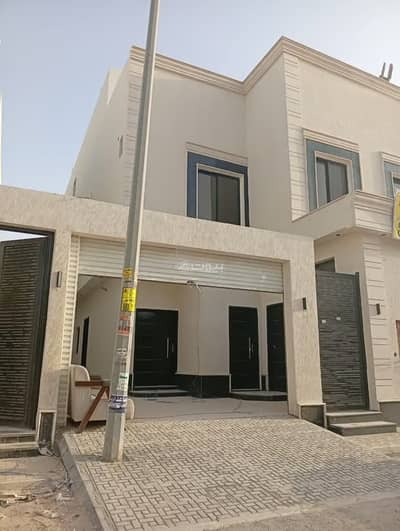 5 Bedroom Floor for Sale in East Riyadh, Riyadh - Floor for sale in Al Janadriyah, east Riyadh