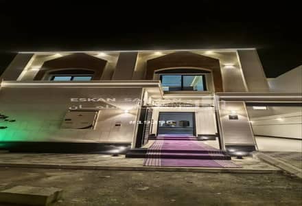 8 Bedroom Villa for Sale in East Riyadh, Riyadh - Villa for sale in Al Janadriyah, East Riyadh