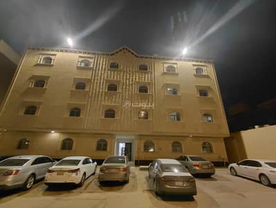 1 Bedroom Flat for Rent in North Riyadh, Riyadh - Living room, a hall, kitchen, water closet, and roof space