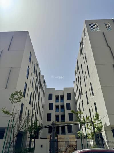 2 Bedroom Flat for Rent in Al Bahar, Al Khobar - Two rooms, a hall, three bathrooms, a kitchen, and central air conditioning. 2 Bedroom Flat for Rent in Al Bahar, Al Khobar - Two rooms, a hall, three bathrooms, a kitchen, and central air conditioning.