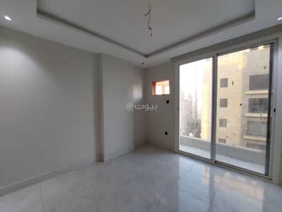 4 Bedroom Flat for Sale in South Jeddah, Jeddah - New 4-bedroom apartment with a living room for sale in Abraq Ar-Raghama | two entrances and private parking