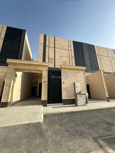 دور 5 غرف نوم للبيع في شرق الرياض، الرياض - دور للبيع في الجنادرية، شرق الرياض