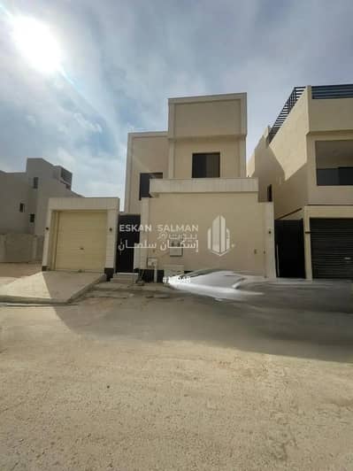 دور 6 غرف نوم للبيع في شرق الرياض، الرياض - دور للبيع في حي الجنادرية، شرق الرياض