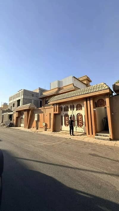 Residential Land for Sale in Central Riyadh, Riyadh - Land for sale on Ibn Al-Ratbi Street, Al-Malaz District, Riyadh City, Riyadh Region