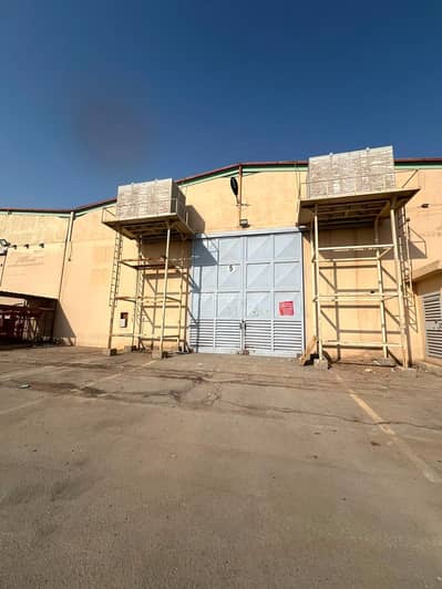 Warehouse for Rent in East Riyadh, Riyadh - AC warehouse for rent 1725m