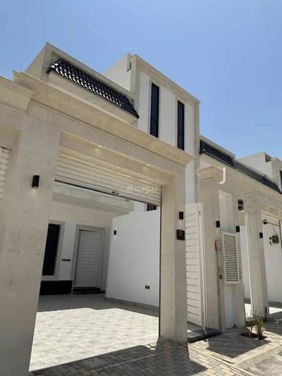 3 Bedroom Floor for Sale in South Riyadh, Riyadh - Floor For Sale in Okaz, Riyadh