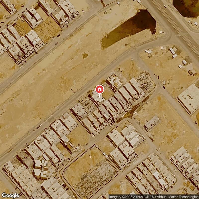 Ground floor with separate deed opposite the promenade Ground floor with separate deed opposite the promenade