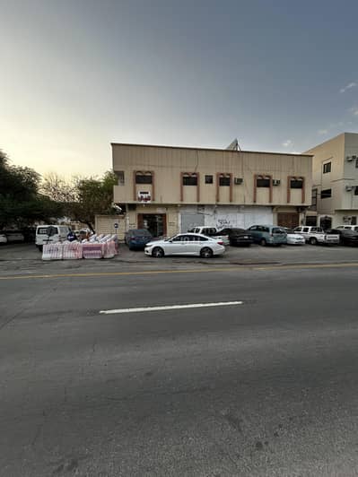 Commercial Building for Sale in West Riyadh, Riyadh - Commercial Building in West Riyadh，Al Zahrah 2150000 SAR - 88107461