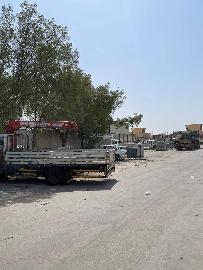 أرض تجارية مؤجرة مسورة للبيع الرياض حي العزيزية أرض تجارية مؤجرة مسورة للبيع الرياض حي العزيزية