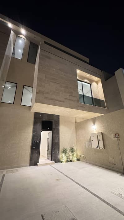 3 Bedroom Floor for Sale in North Riyadh, Riyadh - Located south of Rehana bint Zaid Road and between Uthman bin Affan Road and Prince Faisal bin Bandar Road. 3 Bedroom Floor for Sale in North Riyadh, Riyadh - Located south of Rehana bint Zaid Road and between Uthman bin Affan Road and Prince Faisal bin Bandar Road.