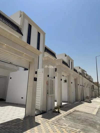 5 Bedroom Floor for Sale in South Riyadh, Riyadh - Floor For Sale in Okaz, Riyadh