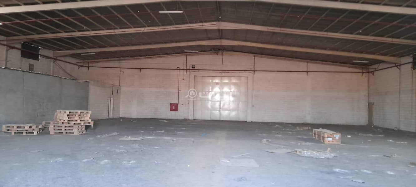 مستودع بمساحة 1400 متر مربع للايجار في السلي, الرياض مستودع بمساحة 1400 متر مربع للايجار في السلي, الرياض