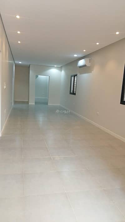 5 Bedroom Floor for Rent in South Riyadh, Riyadh - Ground floor unit designated for workers' housing and singles