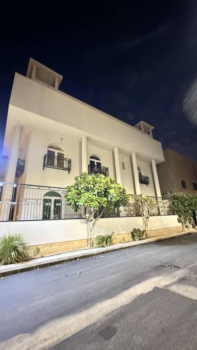3 Bedroom Flat for Rent in West Riyadh, Riyadh - Three-bedroom apartment for rent in Zahra Lamb, Riyadh
