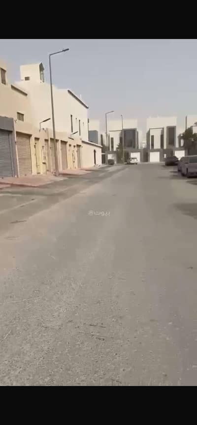 دور 4 غرف نوم للبيع في جنوب الرياض، الرياض - دور ارضي للبيع عكاظ