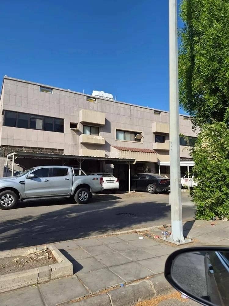 Building for sale on Al-Tasnee Street, Al-Nahda District, Jeddah, Makkah Region Building for sale on Al-Tasnee Street, Al-Nahda District, Jeddah, Makkah Region
