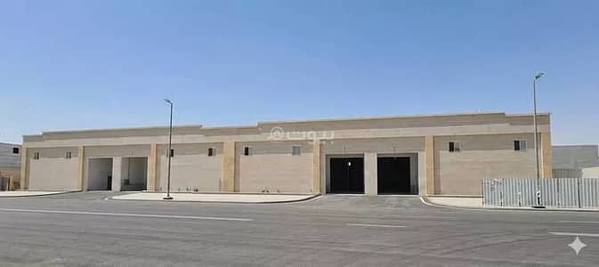 Warehouse for Rent in Dhahran Al-Sanayya District, Dammam - Warehouse For Rent in Dhahran Al-Sanayya District, Dammam