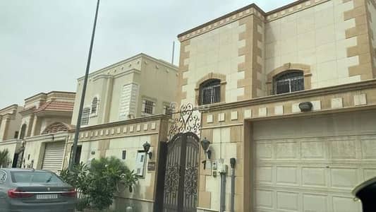 5 Bedroom Villa for Rent in North Riyadh, Riyadh - Villa for rent on Al Jarah Street, Al Taawun District, Riyadh City.