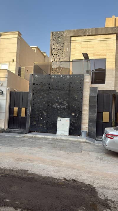 3 Bedroom Apartment for Rent in North Riyadh, Riyadh - Apartment for rent in a top-floor villa