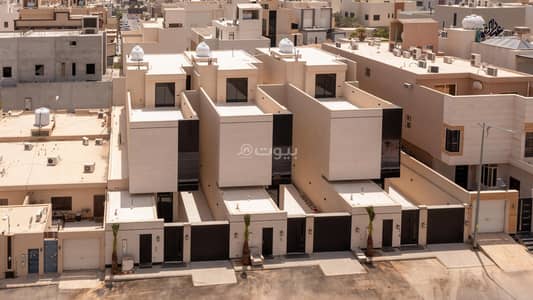 فیلا 7 غرف نوم للبيع في شمال الرياض، الرياض - 3 فلل دوبلكس للبيع | حي النرجس – شمال الرياض