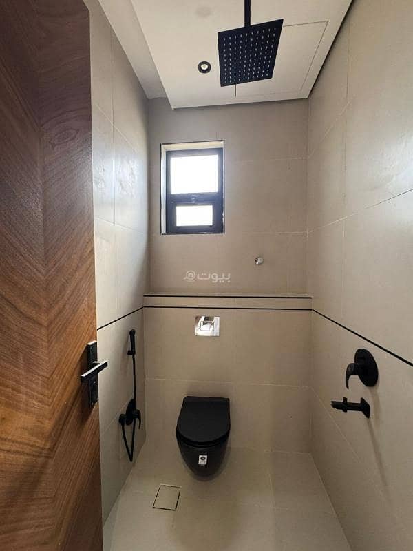 A distinctive studio with a balcony, first occupant A distinctive studio with a balcony, first occupant