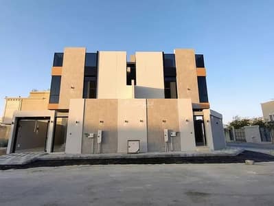 5 Bedroom Villa for Sale in Al Sawari, Al Khobar - Villa for sale on Dar Al Nadwa Street, As Sawari District, Al Khobar City.