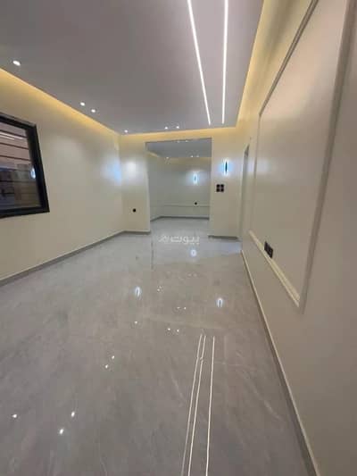 4 Bedroom Floor for Sale in South Riyadh, Riyadh - Floor For Sale in Okaz, Riyadh 4 Bedroom Floor for Sale in South Riyadh, Riyadh - Floor For Sale in Okaz, Riyadh