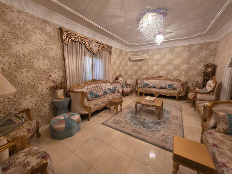 A villa consisting of 10 bedrooms for sale in Al-Mahmadiyah, Jeddah A villa consisting of 10 bedrooms for sale in Al-Mahmadiyah, Jeddah