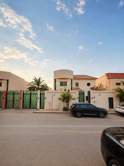 5 Bedroom Villa for Rent in North Riyadh, Riyadh - Villa For Rent in Al Falah, Riyadh