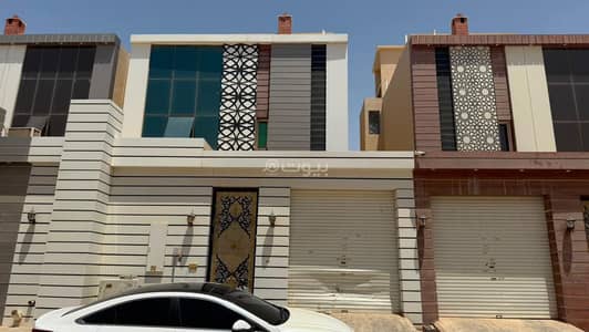 7 Bedroom Villa for Sale in West Riyadh, Riyadh - Luxury villa in Deerah neighborhood, south of Riyadh