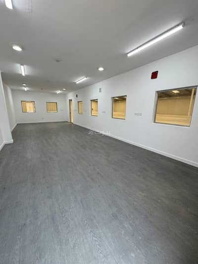 Warehouse for Rent in East Riyadh, Riyadh - Warehouse for rent in Al-Sil, Riyadh