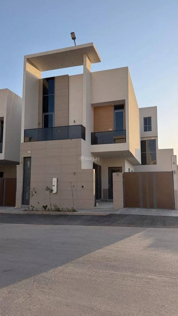 Villa for Sale in Al Mahdiyah, West Riyadh Villa for Sale in Al Mahdiyah, West Riyadh