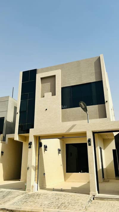 5 Bedroom Floor for Sale in East Riyadh, Riyadh - Roles of Al-Rimal District