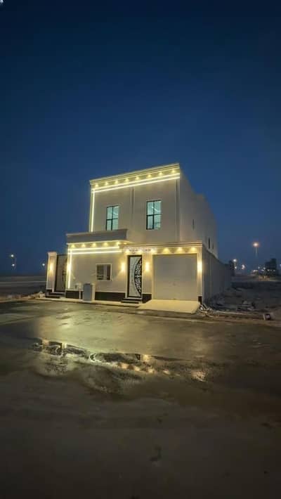 4 Bedroom Villa for Sale in East Riyadh, Riyadh - Villa For Sale in Al Nadhim, Riyadh