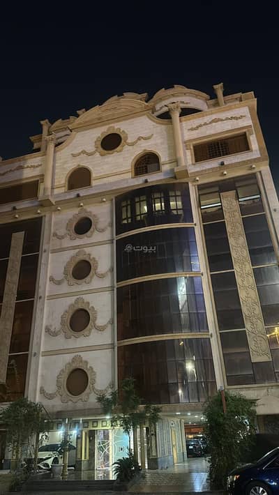 5 Bedroom Flat for Rent in Central Jeddah, Jeddah - 5-room super deluxe apartment in Al-Hamra district 5 Bedroom Flat for Rent in Central Jeddah, Jeddah - 5-room super deluxe apartment in Al-Hamra district