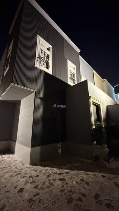 7 Bedroom Villa for Sale in North Riyadh, Riyadh - Luxurious duplex villa for sale in Al-Sahafa District, Riyadh