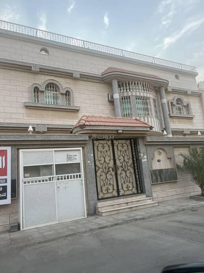 10+ Beds Villa for Sale in North Jeddah, Jeddah - A villa in a prime location on Street 15