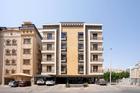 5 Bedroom Flat for Sale in North Jeddah, Jeddah - A five-room apartment for sale in Al-Riyyan, Jeddah