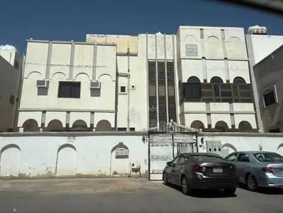 عمارة سكنية 10+ غرف نوم للبيع في القصواء، المدينة المنورة - عمارة للبيع في شارع مجاهد بن جبير, حي القصواء, مدينة المدينة المنورة, منطقة المدينة المنورة عمارة سكنية 10+ غرف نوم للبيع في القصواء، المدينة المنورة - عمارة للبيع في شارع مجاهد بن جبير, حي القصواء, مدينة المدينة المنورة, منطقة المدينة المنورة