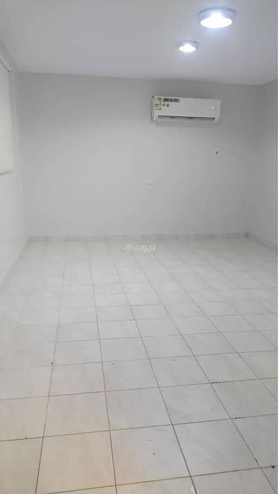 1 Bedroom Apartment for Rent in North Riyadh, Riyadh - Apartment for rent on Usaid Ibn Al Khudair Street, Al Maseef District, Riyadh City.