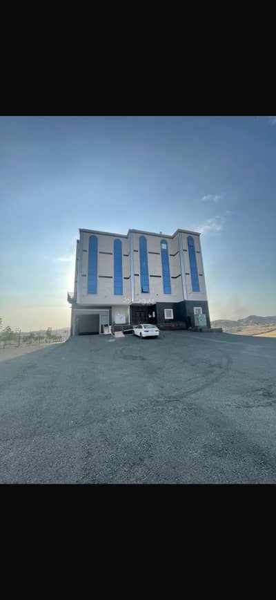 3 Bedroom Flat for Sale in King Fahd, Makkah - Apartment for sale in Makkah (Mecca) city, in Umm al-Kitad