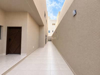 دور 3 غرف نوم للايجار في وسط الرياض، الرياض - الملز | دور مع سطح خاص - ساتل