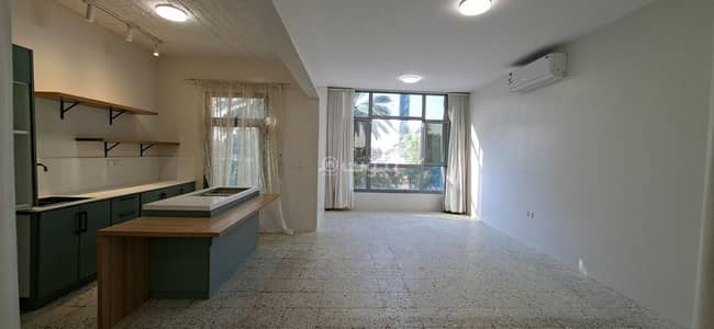 دور 2 غرفة نوم للايجار في وسط الرياض، الرياض - دور مميز للإيجار | 160م² | مطل على حديقة عامة