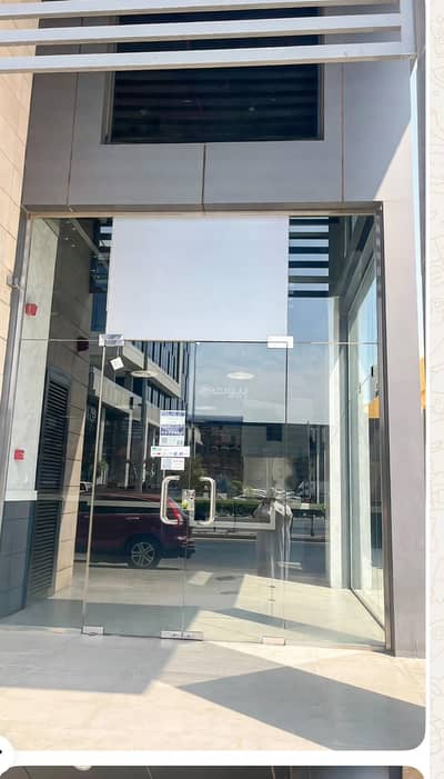 Showroom for Rent in North Jeddah, Jeddah - A luxurious exhibition space for rent in a prime location Showroom for Rent in North Jeddah, Jeddah - A luxurious exhibition space for rent in a prime location