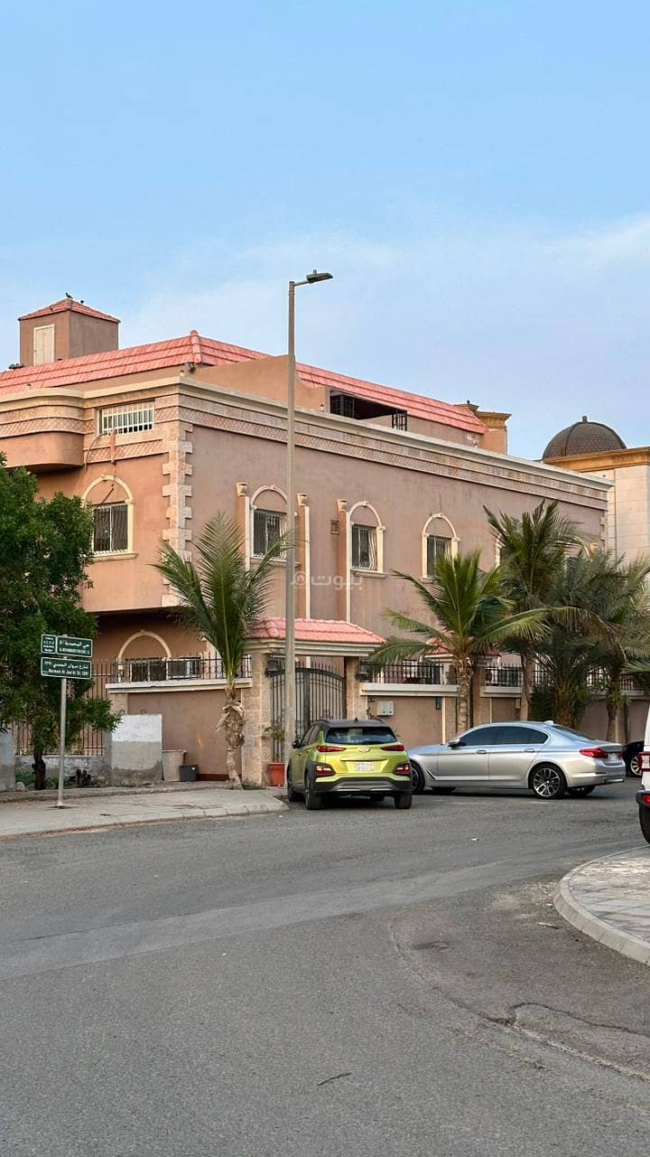 Villa for sale in Al-Mohammadiya (Al-Mohammadiyah) with a prime location Villa for sale in Al-Mohammadiya (Al-Mohammadiyah) with a prime location