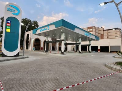 Showroom for Rent in Al Shuhada, Makkah - A shop at the new SASCO station in Al-Shuhada district, Makkah al-Mukarramah